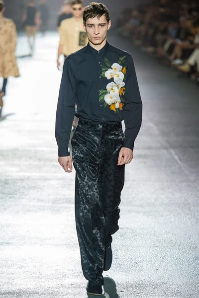 Look 31